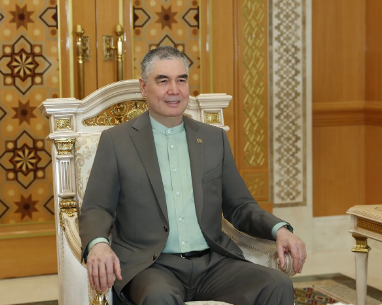 قربانقلی بردی محمداف با احمد چالیک در مورد اجرای پروژه های بزرگ در ترکمنستان گفتگو کرد.